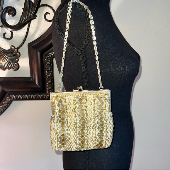Fine Arts Bag Women’s Gold Beaded Made in Hong Kong Evening Bag Purse Vintage - Picture 1 of 16